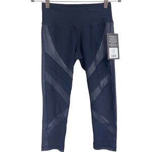NWT $78 90 Degree by Reflex Crop Leggings